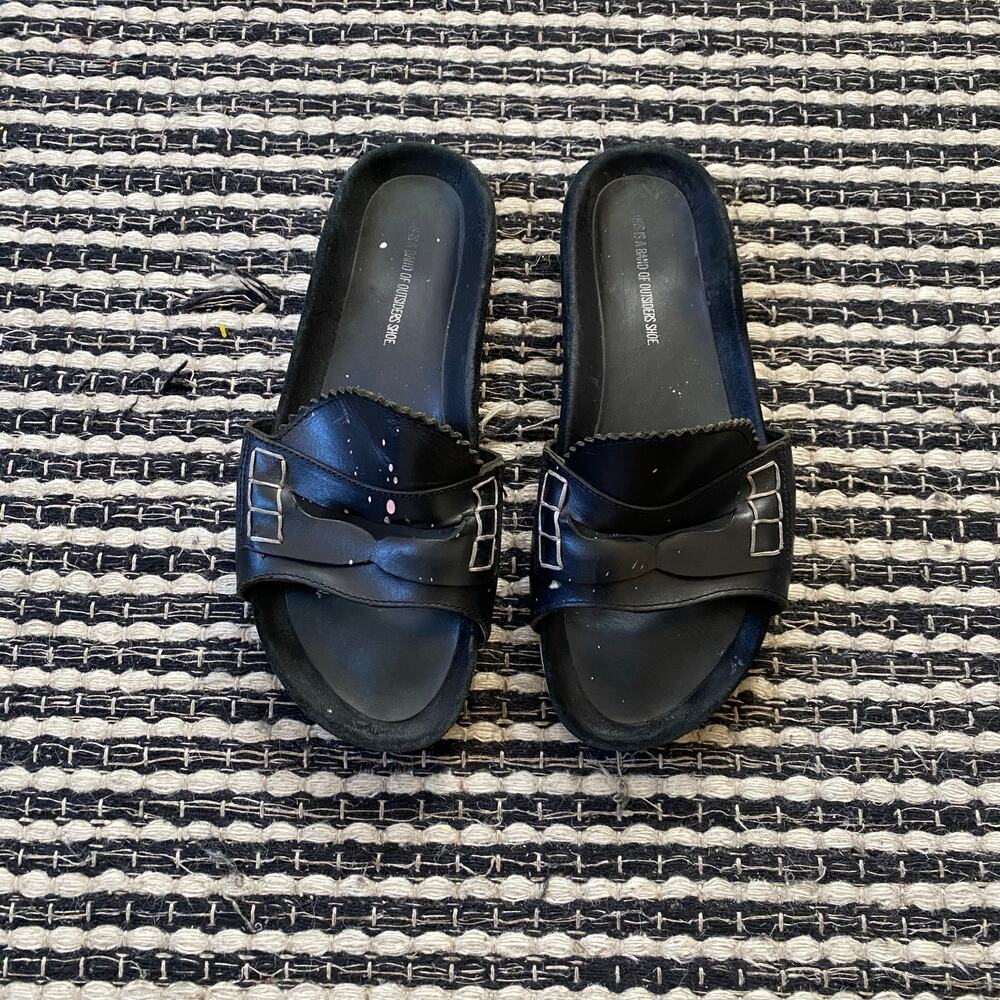 SALE! This Is A Band Of Leather Outsiders Womens Slip On Mules Shoes 41/10